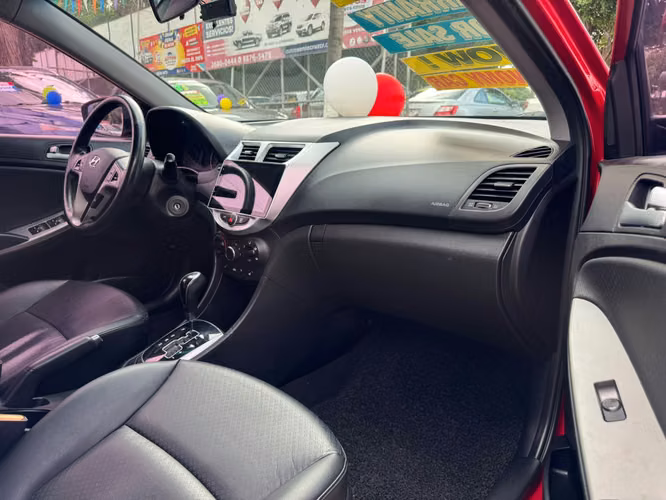 HYUNDAI ACCENT GLS-2015-AUTO-SHIFT TRONIC- 6.575.000 - Imagen 7