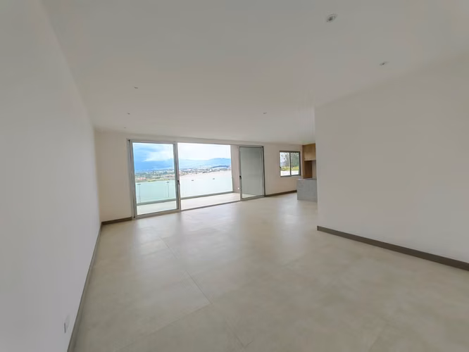 ALQUILE Y ESTRENE APARTAMENTO AMPLIO EN CONDOMINIO DIKANA EN GUACHIPELIN DE ESCAZU - Imagen 3