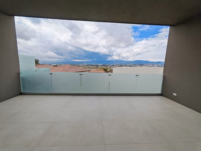 ALQUILE Y ESTRENE APARTAMENTO AMPLIO EN CONDOMINIO DIKANA EN GUACHIPELIN DE ESCAZU - Imagen 7