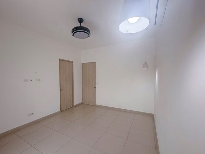 CASA EN ALQUILER EN NASARA | DISEÑO CONTEMPORÁNEO Y LÍNEA BLANCA - Imagen 8