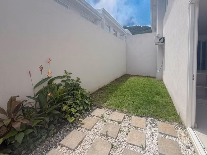 CASA EN ALQUILER EN NASARA | DISEÑO CONTEMPORÁNEO Y LÍNEA BLANCA - Imagen 18