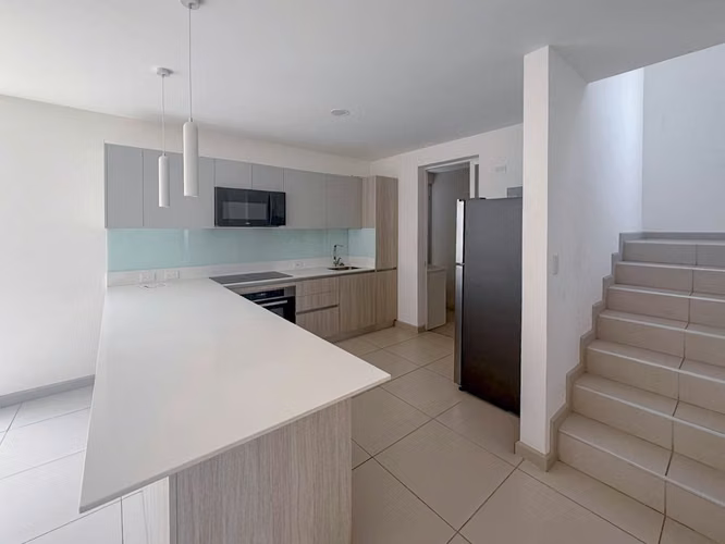 CASA EN ALQUILER EN NASARA | DISEÑO CONTEMPORÁNEO Y LÍNEA BLANCA - Imagen 6