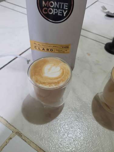 Cafetera compacta de espresso y cappuccino BVSTEM7200 Oster Perfecto estado