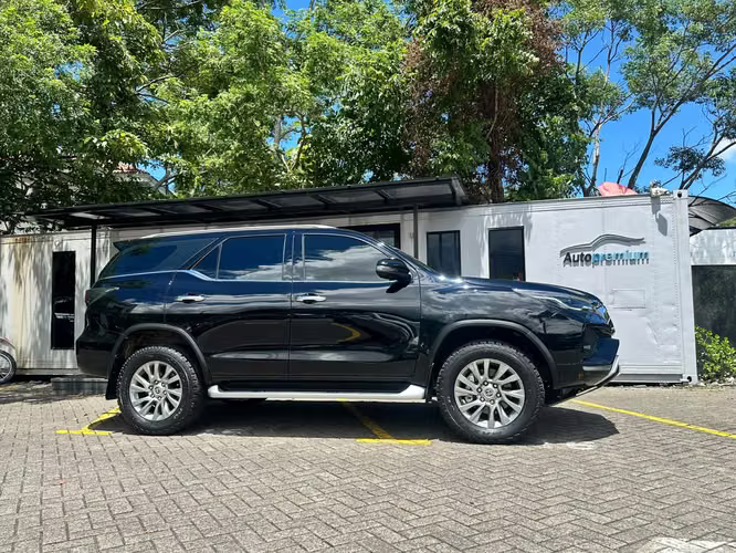 TOYOTA FORTUNER SRV - Imagen 12