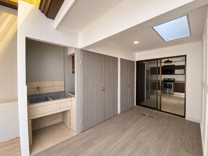 ALQUILER DE CASA EN CONDOMINIO RIO PALMA, GUACHIPELIN ESCAZÚ* - Imagen 8
