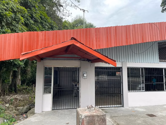 Local comercial de 900 m² sobre la Ruta 32, Guápiles: ideal para logística, bodega o restaurante - Imagen 2