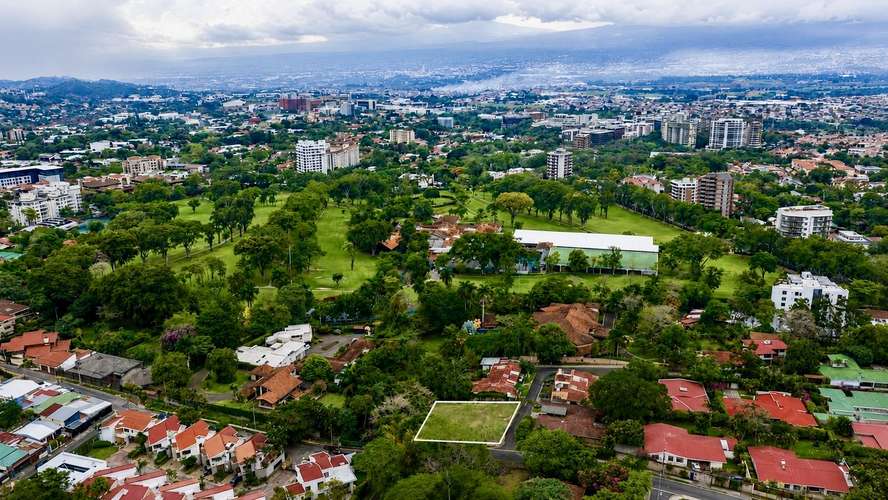 INVERTÍ EN ESCAZÚ - VENTA DE LOTES INDEPENDIENTES CERCA DEL COSTA RICA COUNTRY CLUB - Imagen 4