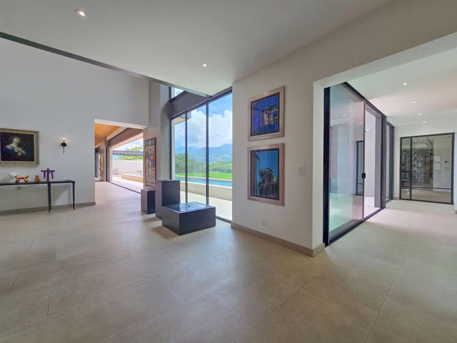 Lujosa casa full amueblada con piscina privada y vista en Hacienda Espinal San Rafael de Alajuela - Imagen 14