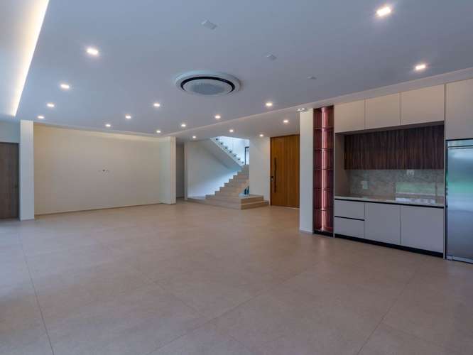 Casa a estrenar en Valle del Sol con piscina y acabados de lujo - Imagen 3