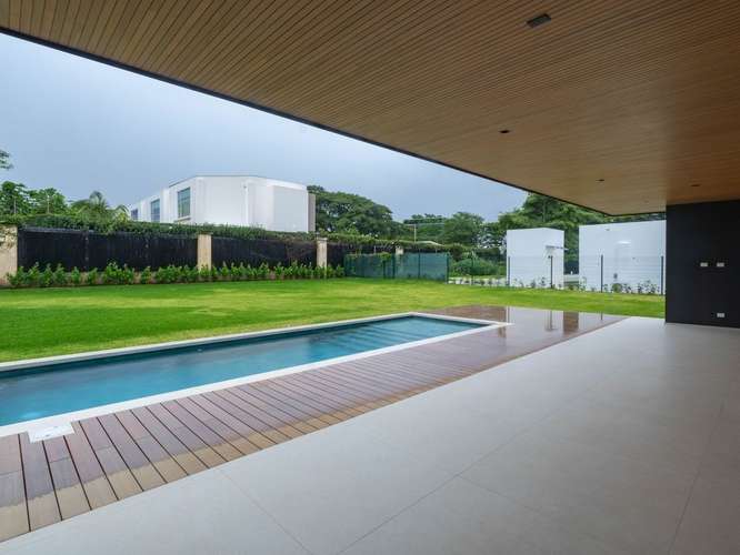 Casa a estrenar en Valle del Sol con piscina y acabados de lujo - Imagen 20