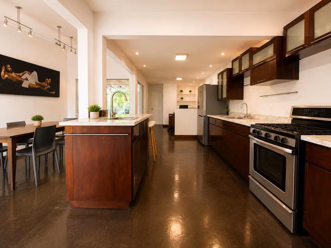 CASA CON USO DE SUELO MIXTO EN VENTA, EN B° ESCALANTE. 33-310 - Imagen 2