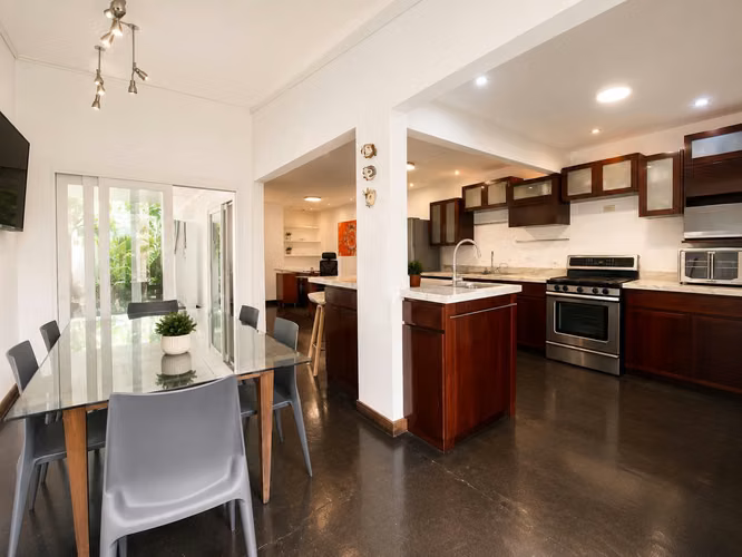 CASA CON USO DE SUELO MIXTO EN VENTA, EN B° ESCALANTE. 33-310 - Imagen 3