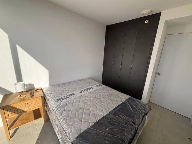 ¿TE IMAGINAS VIVIR EN UN PISO 18 CON BALCÓN AMPLIO?  Apartamento equipado en Nunciatura | Lavaseca + Parqueo - Imagen 8