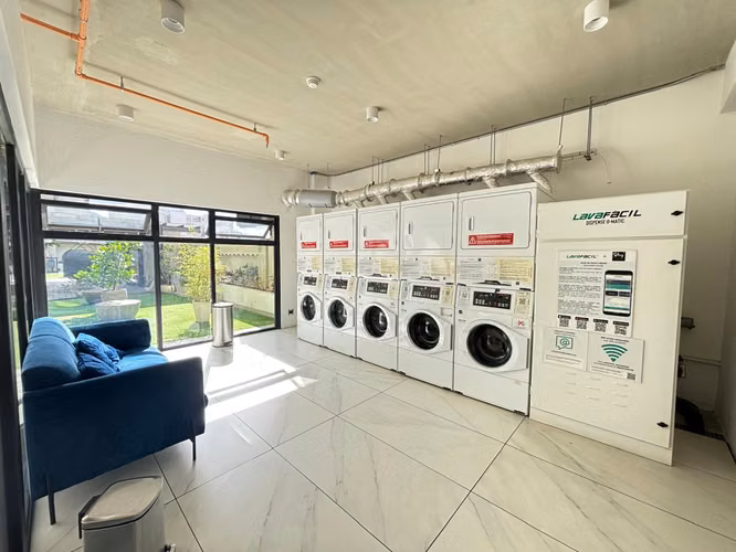 ¿TE IMAGINAS VIVIR EN UN PISO 18 CON BALCÓN AMPLIO?  Apartamento equipado en Nunciatura | Lavaseca + Parqueo - Imagen 14