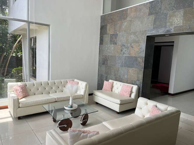 Casa en venta en Ángeles de San Rafael Heredia, elegante casa y amplias zonas verdes con rancho BBQ, estaque con peces - Imagen 6