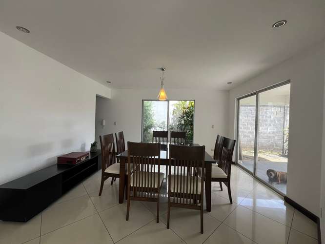 Casa en venta en Ángeles de San Rafael Heredia, elegante casa y amplias zonas verdes con rancho BBQ, estaque con peces - Imagen 5