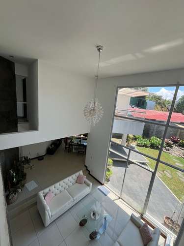 Casa en venta en Ángeles de San Rafael Heredia, elegante casa y amplias zonas verdes con rancho BBQ, estaque con peces - Imagen 14