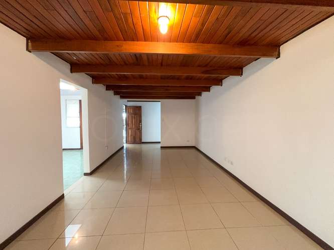 Home of a Floor with Garden for rent in Sabanilla