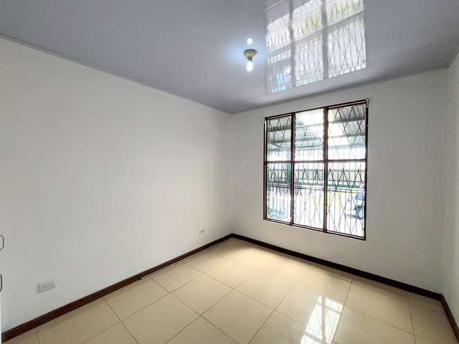 Oportunidad de Casa de un Piso con Jardín en alquiler en Sabanilla - Imagen 12