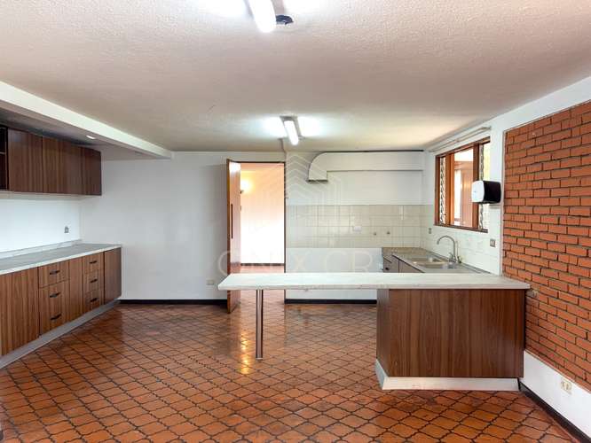 Casa Amplia en Alquiler – San Pedro, Montes de Oca (cerca de UCR y Mall San Pedro) - Imagen 5