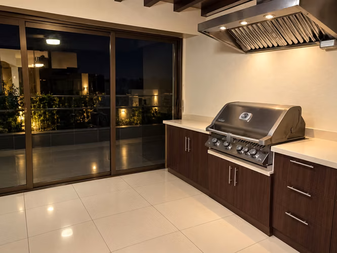 VENTA DE MODERNA CASA 3 NIVELES EN PARQUES DEL SOL, SANTA ANA  - Imagen 12