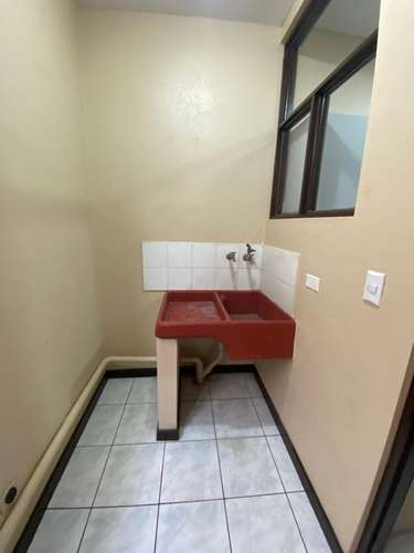 Escazú Se Alquila Cómodo y Seguro Apartamento 2 HAB C/ 440 000