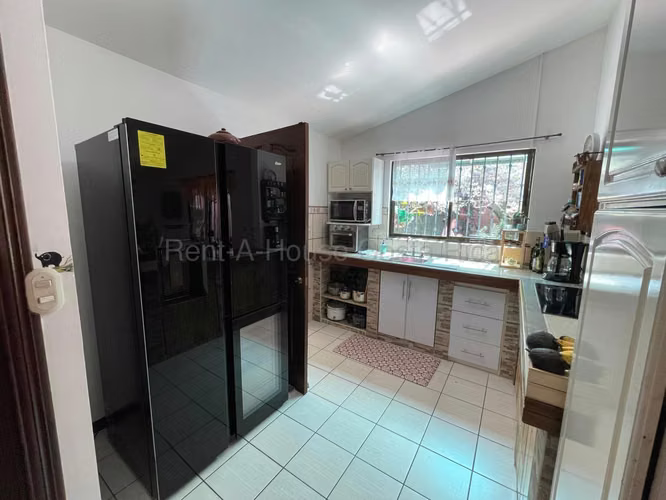 CASA EN VENTA EN ASERRÍ, BARRIO MARÍA AUXILIADORA | 3 HABITACIONES | COCHERA PARA 2 VEHÍCULOS - Imagen 6