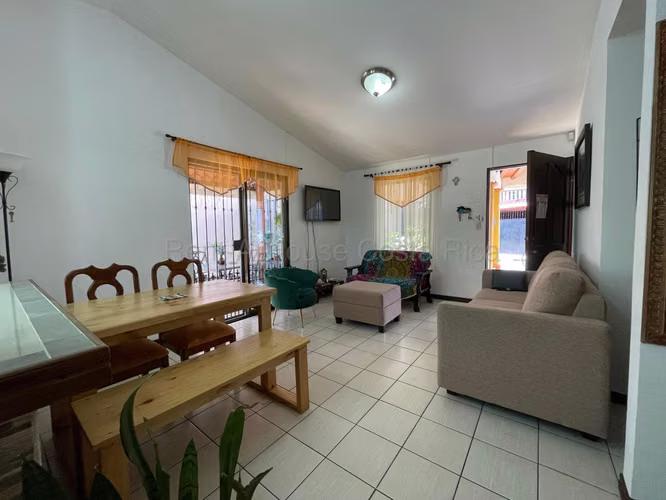 CASA EN VENTA EN ASERRÍ, BARRIO MARÍA AUXILIADORA | 3 HABITACIONES | COCHERA PARA 2 VEHÍCULOS - Imagen 3