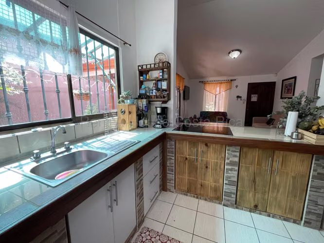 CASA EN VENTA EN ASERRÍ, BARRIO MARÍA AUXILIADORA | 3 HABITACIONES | COCHERA PARA 2 VEHÍCULOS - Imagen 7