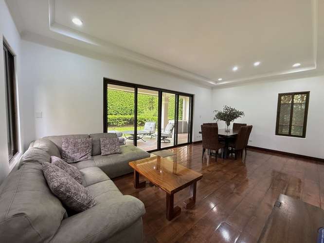 Casa Familiar Parcialmente Amueblada en Alquiler en Santa Ana | Condominio Puerta de Hierro ID24043 - Imagen 3