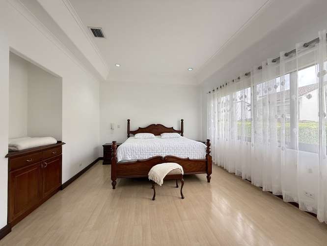 Casa Familiar Parcialmente Amueblada en Alquiler en Santa Ana | Condominio Puerta de Hierro ID24043 - Imagen 10