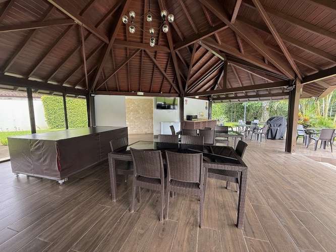 Casa Familiar Parcialmente Amueblada en Alquiler en Santa Ana | Condominio Puerta de Hierro ID24043 - Imagen 19