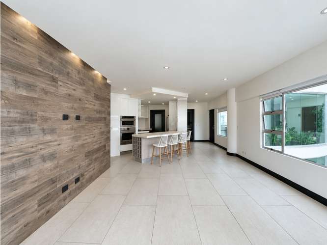 Venta de apartamento en Escazú, cerca del Country Club-Linea Blanca
