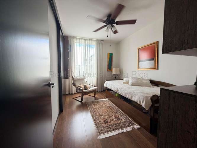 Alquiler de Apartamento en Piedades de Santa Ana. 26-2132