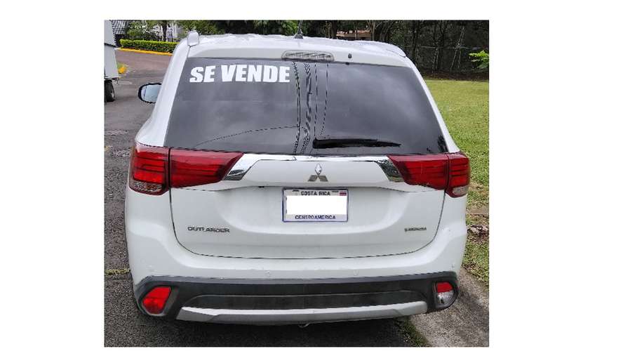 VENDO MITSUBISHI OUTLANDER 2017 EXCELENTE ESTADO - Imagen 3