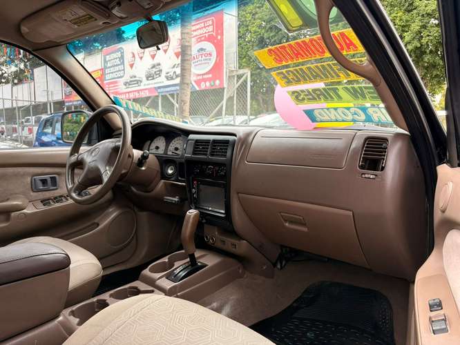 TOYOTA TACOMA PRERUNNER-2001-AUTO-4X2-7.475.000 - Imagen 7