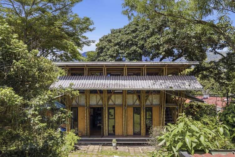 Casa con jardín y estudio en San Rafael de Escazú - Imagen 17