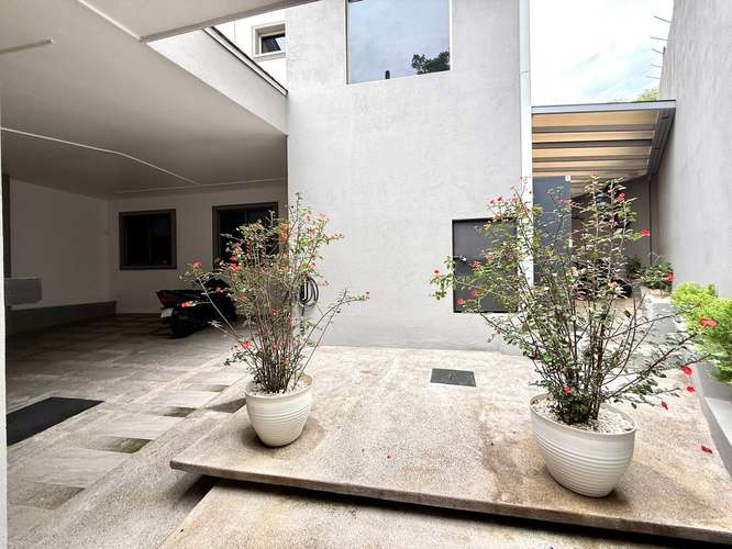 Casa en venta con terraza y jardín en residencial privado de Santa Ana - Imagen 19