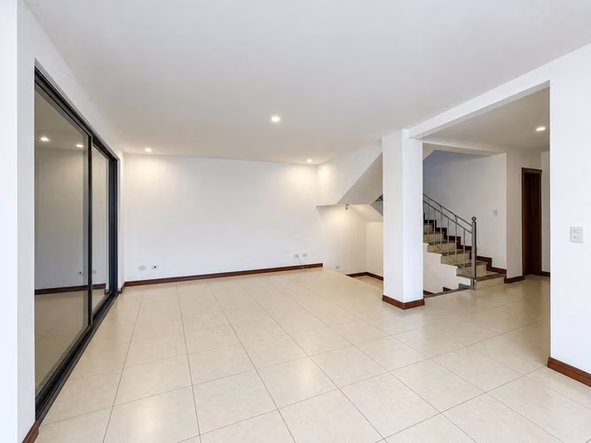 VENTA DE CASA EN CONDOMINIO ALMERIA - Imagen 17