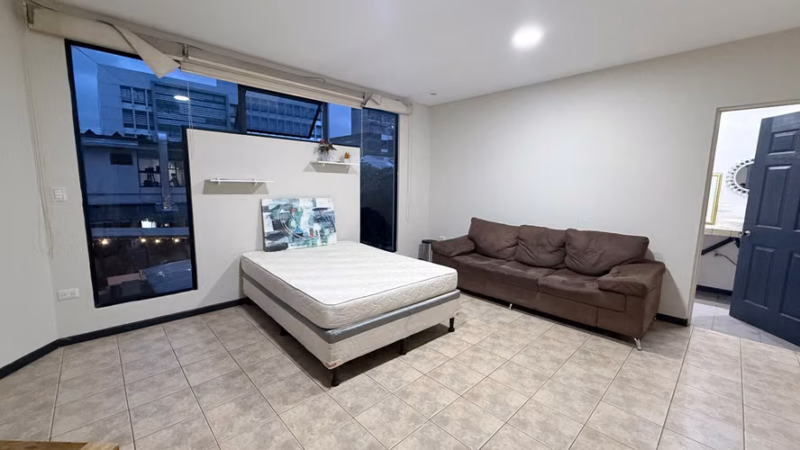 Alquiler de Apartamento  Estudio semi amoblado en Barrio Dent - Imagen 2