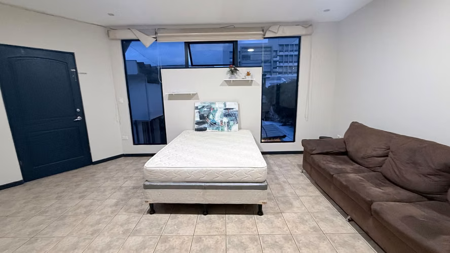 Alquiler de Apartamento  Estudio semi amoblado en Barrio Dent - Imagen 3