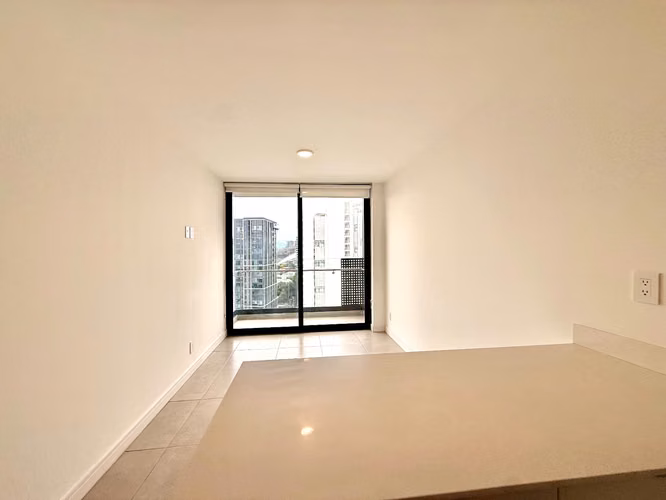 ESPECTACULAR APTO EN TORRE PISO ALTO CON PARQUEO  NUNCIATURA  - Imagen 17