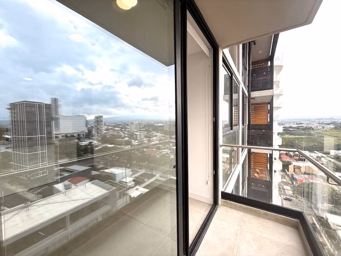 ESPECTACULAR APTO EN TORRE PISO ALTO CON PARQUEO  NUNCIATURA  - Imagen 7
