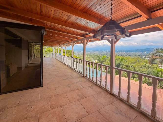 Casa amplia y amueblada en residencial privado en Santa Ana - Imagen 12