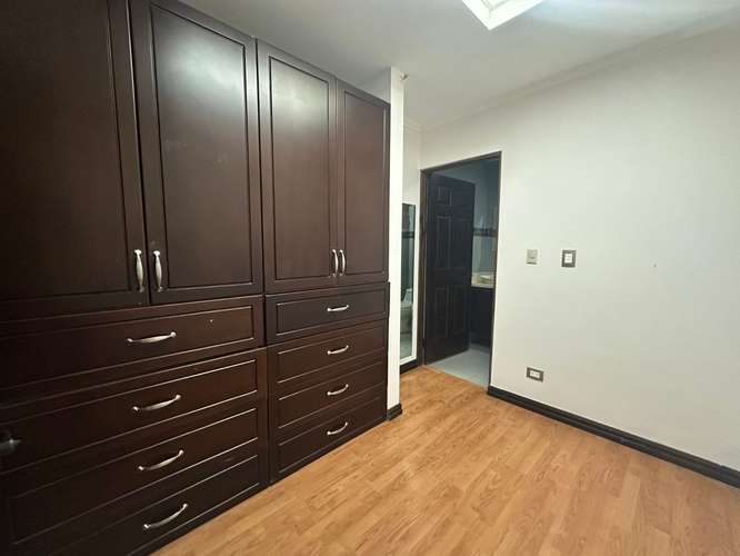 Amplia Casa de Un Nivel Uso de Suelo Mixto Guayabos de Curridabat - Imagen 7