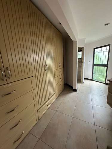 Amplia Casa de Un Nivel Uso de Suelo Mixto Guayabos de Curridabat - Imagen 11