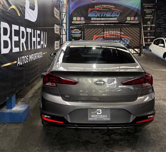 HYUNDAI ELANTRA SE 2019 GRIS AUTOMÁTICO - Imagen 11