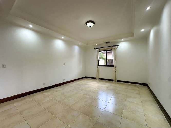 VENTA DE CASA EN HACIENDA DEL SOL PARA INVERSION  - Imagen 8