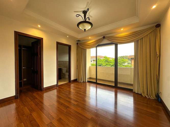 VENTA DE CASA EN HACIENDA DEL SOL PARA INVERSION  - Imagen 16