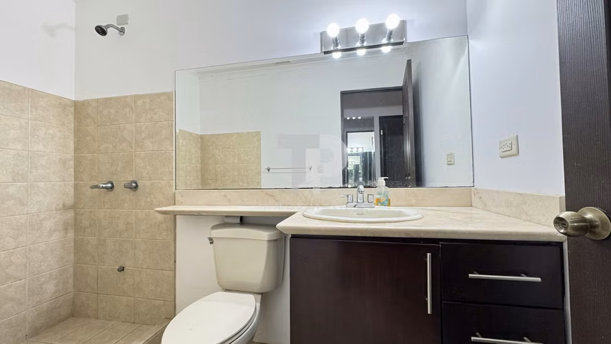 Casa en Santa Lucia de Barva-Condominio. JRC470